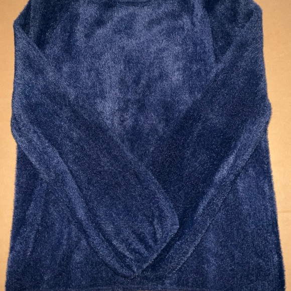 Women's Plush Faux Fur Blue Pullover Jacket - Picture 4 of 8